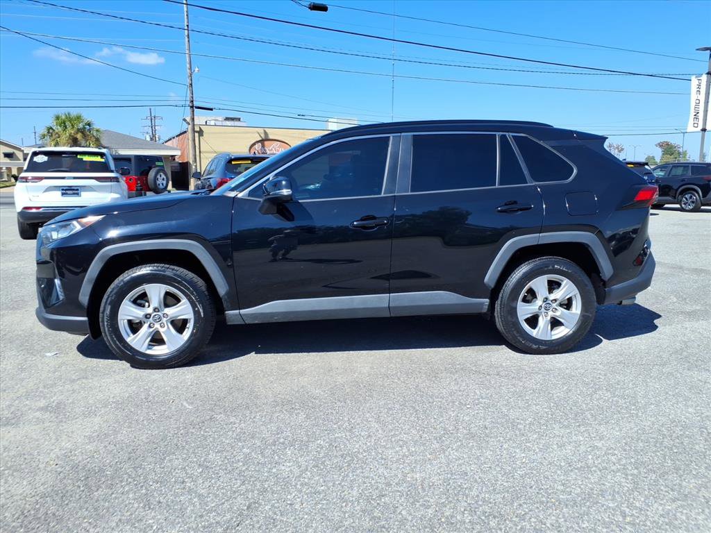 Used 2019 Toyota RAV4 XLE image 2