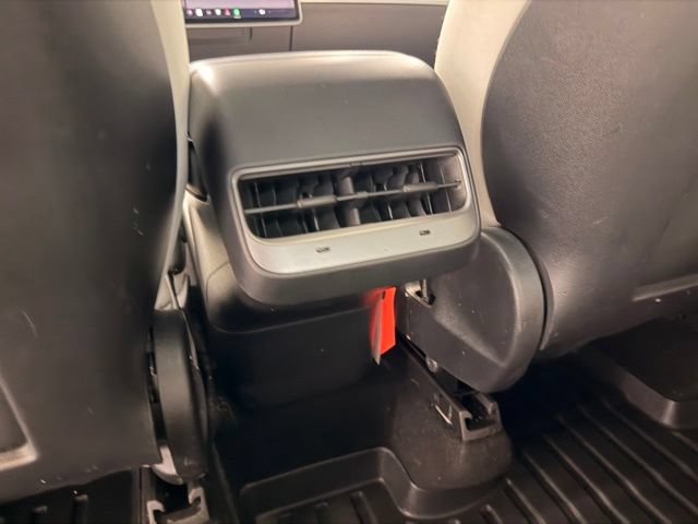 Used 2020 Tesla Model Y Long Range AWD/4WD image 18
