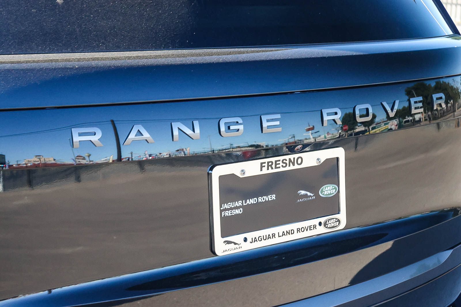 Certified 2024 Land Rover Range Rover SE AWD/4WD image 11