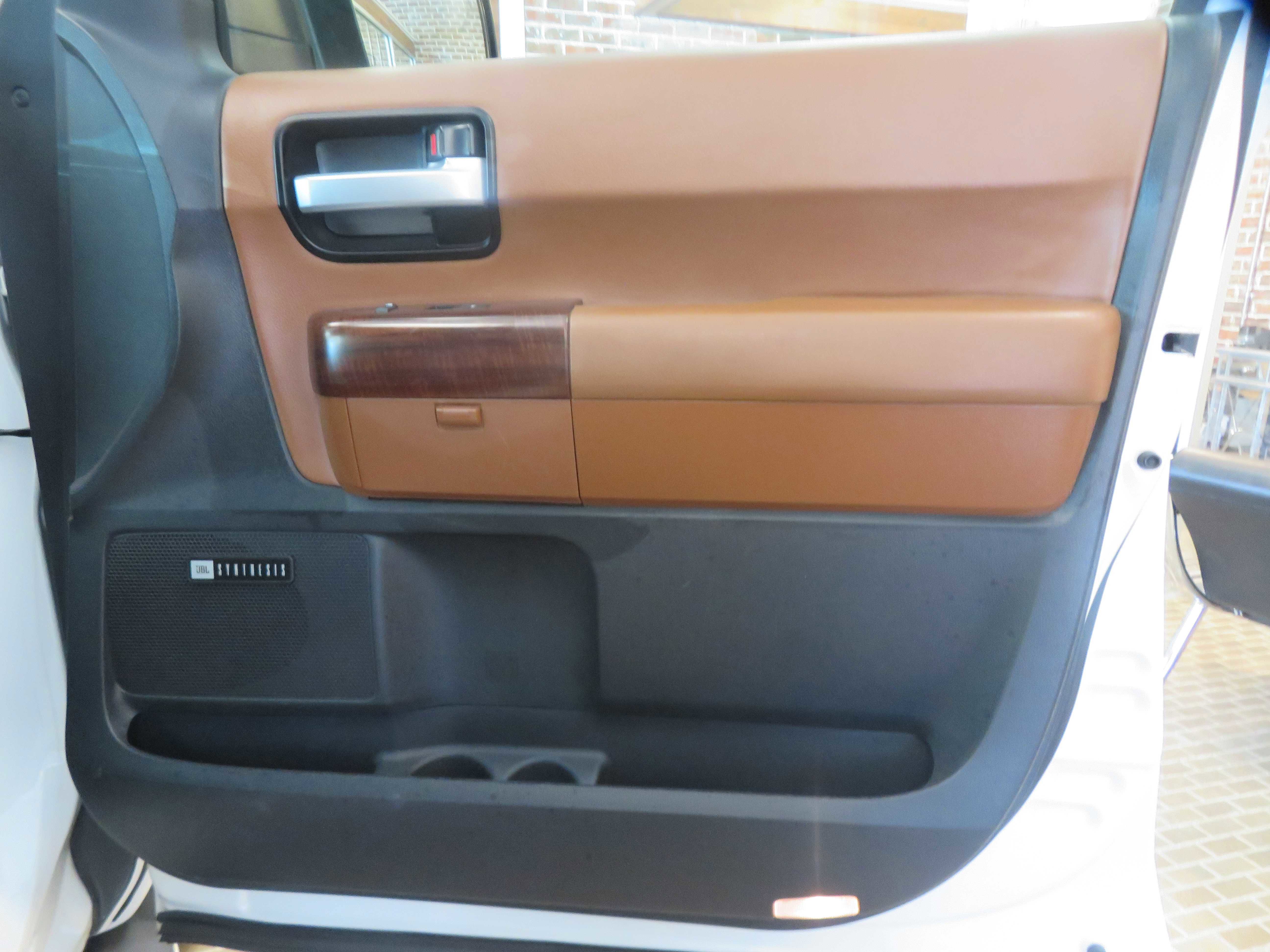 Used 2016 Toyota Sequoia Platinum AWD/4WD image 32