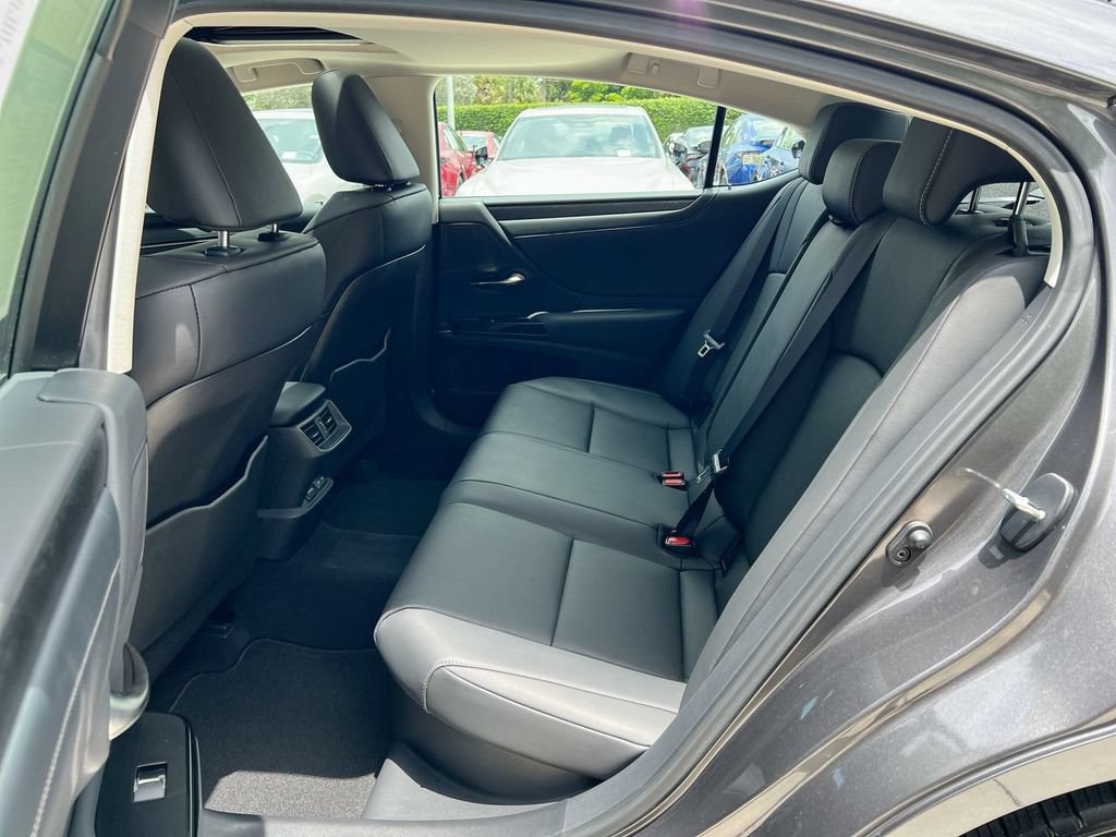 Certified 2025 Lexus ES 300h w/ Premium Package FWD image 19