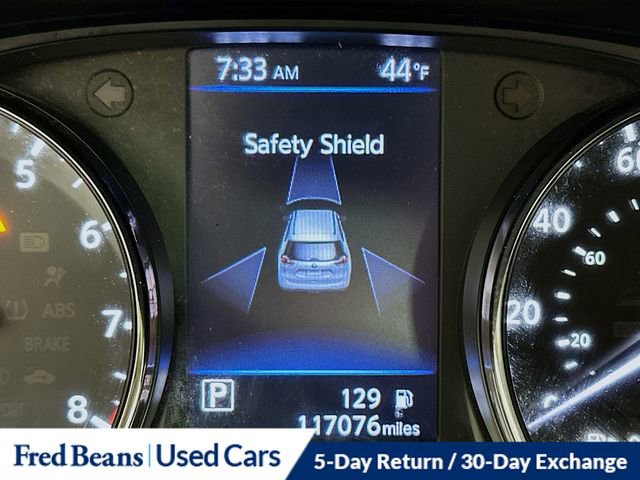 Used 2018 Nissan Rogue SV w/ Premium Package image 14