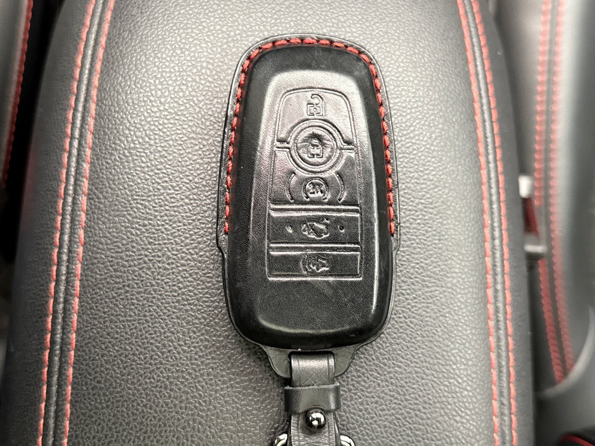 Used 2021 Ford Escape SEL w/ SEL Stealth AWD Package image 20