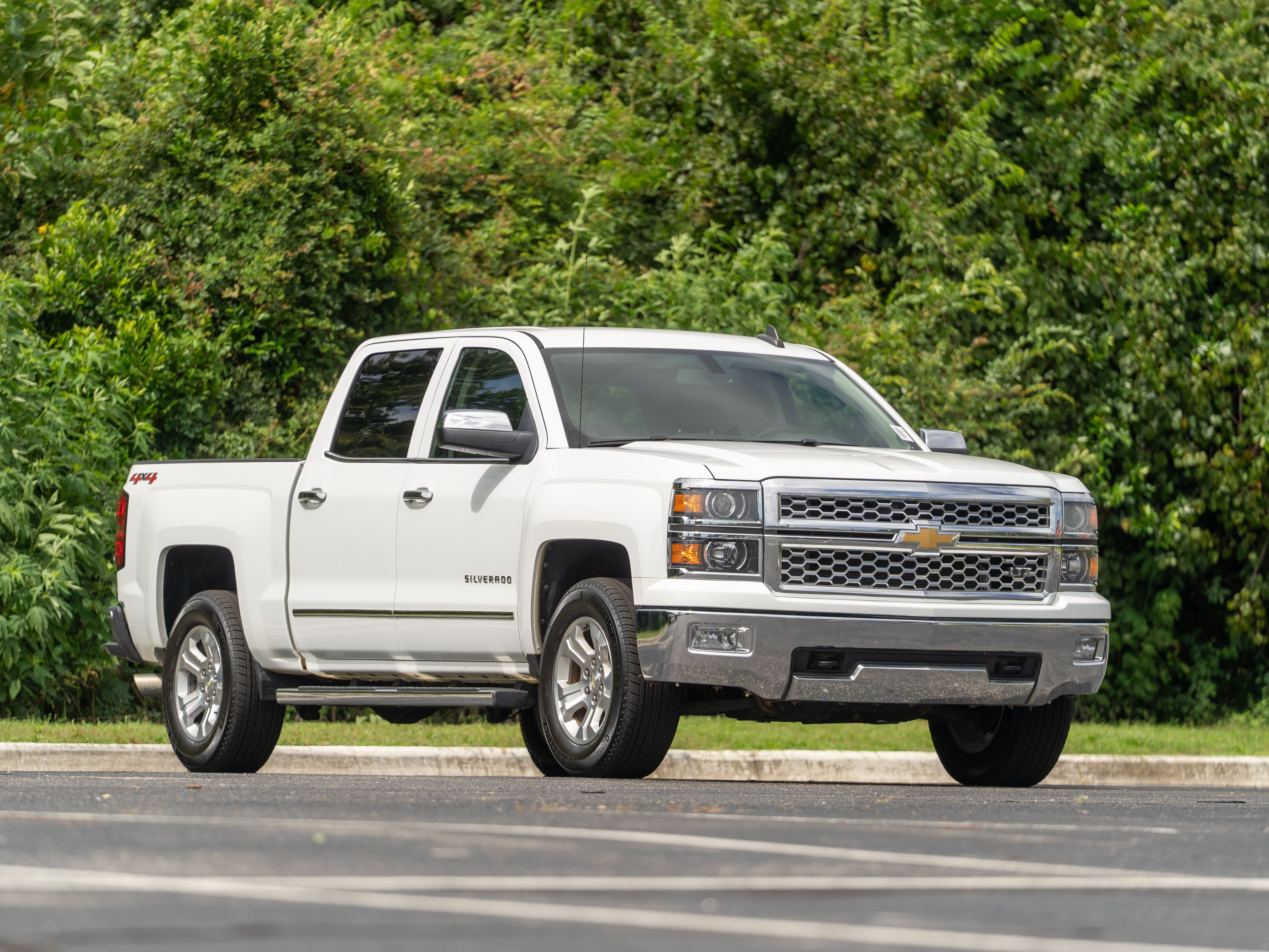 Used 2015 Chevrolet Silverado 1500 LTZ AWD/4WD image 37
