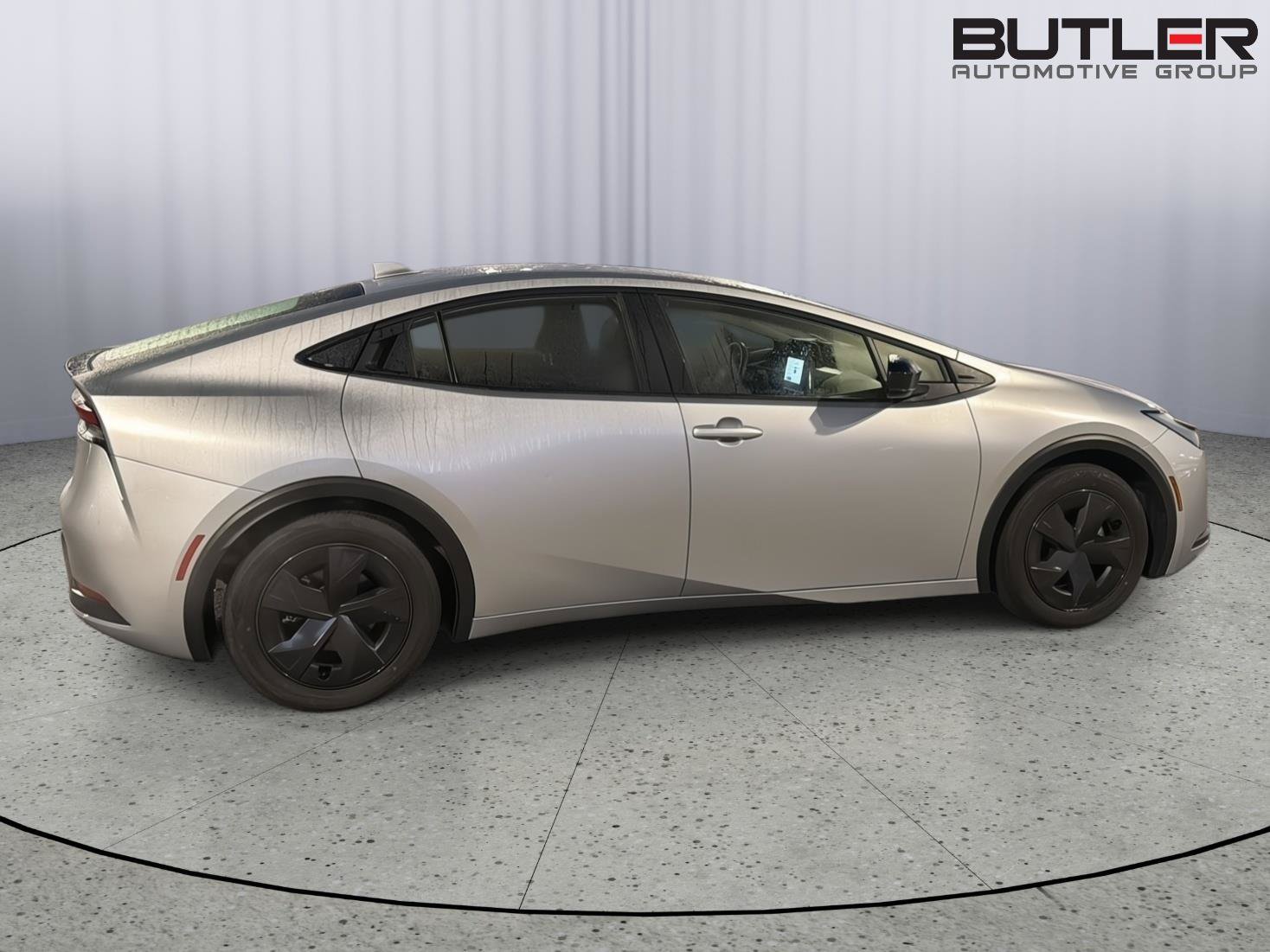 Certified 2025 Toyota Prius LE FWD image 7