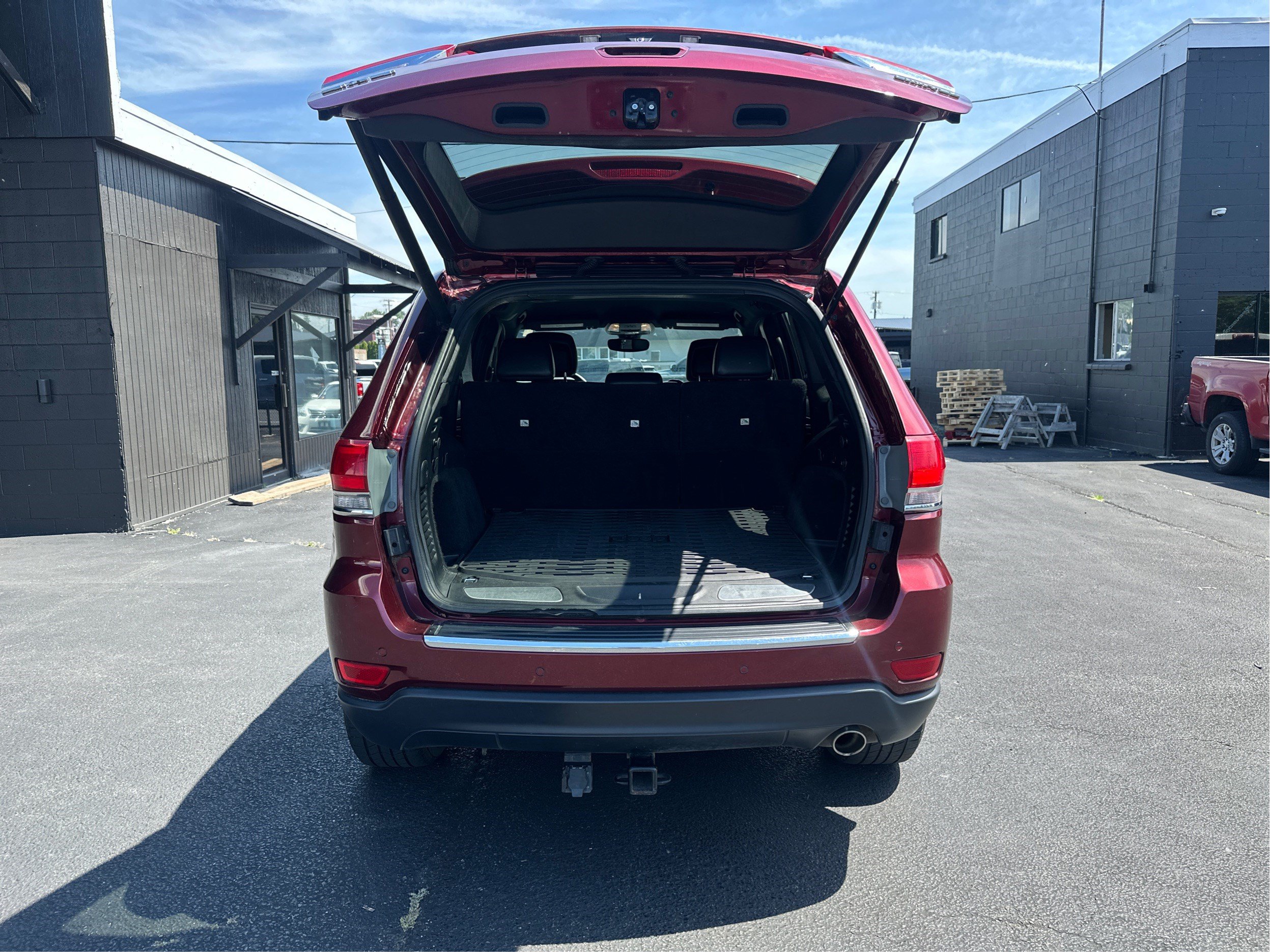Used 2019 Jeep Grand Cherokee Limited AWD/4WD image 11