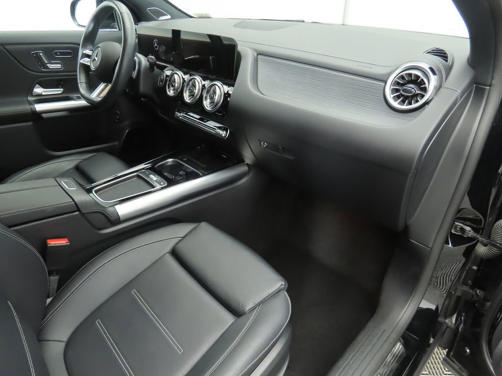 Certified 2025 Mercedes-Benz GLA 250 image 16