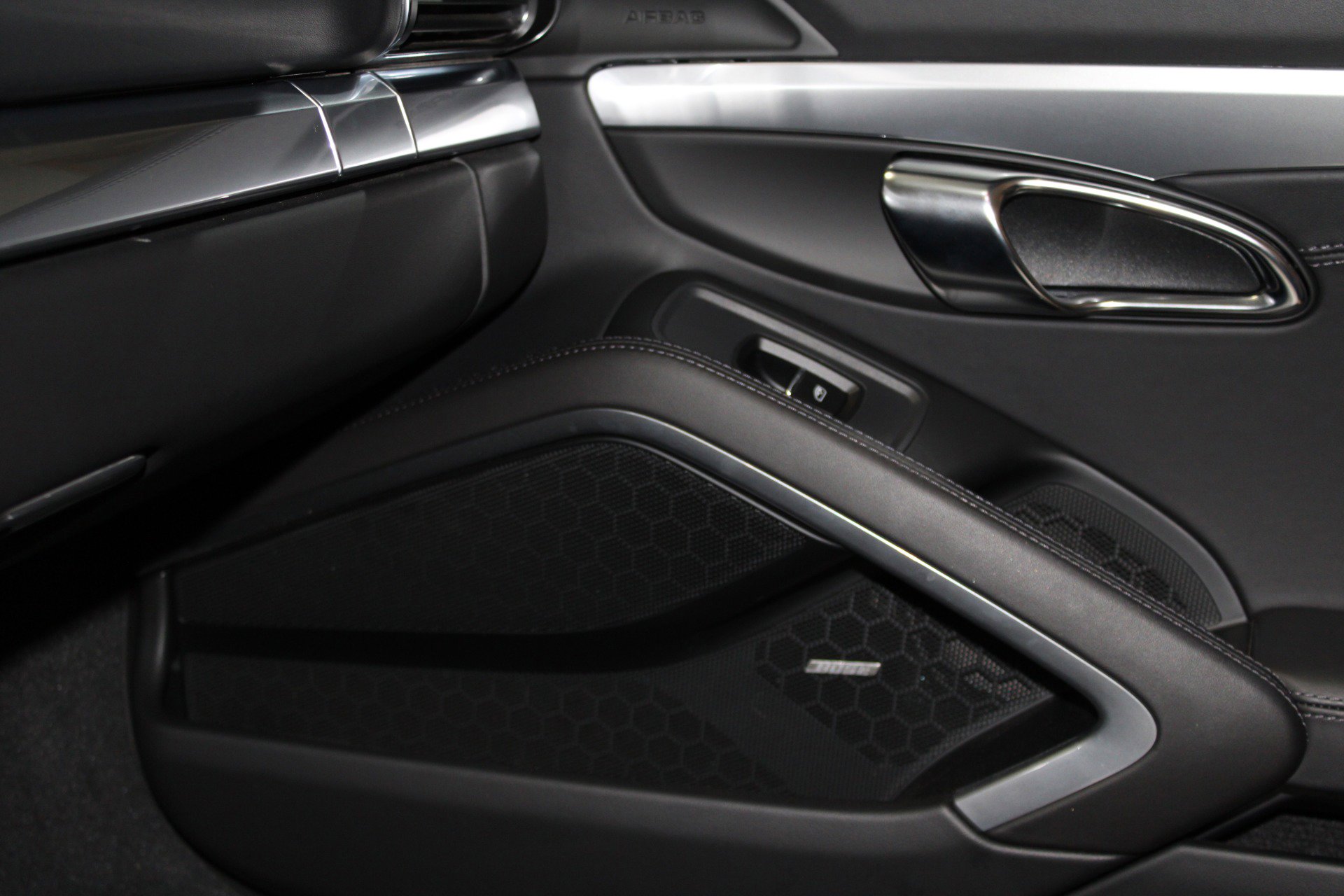 Used 2016 Porsche 911 Carrera 4S image 32