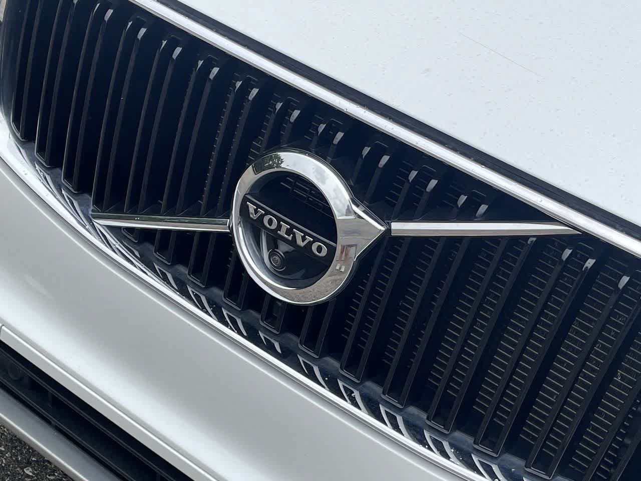 Used 2018 Volvo XC90 T5 Momentum w/ Convenience Package FWD image 35