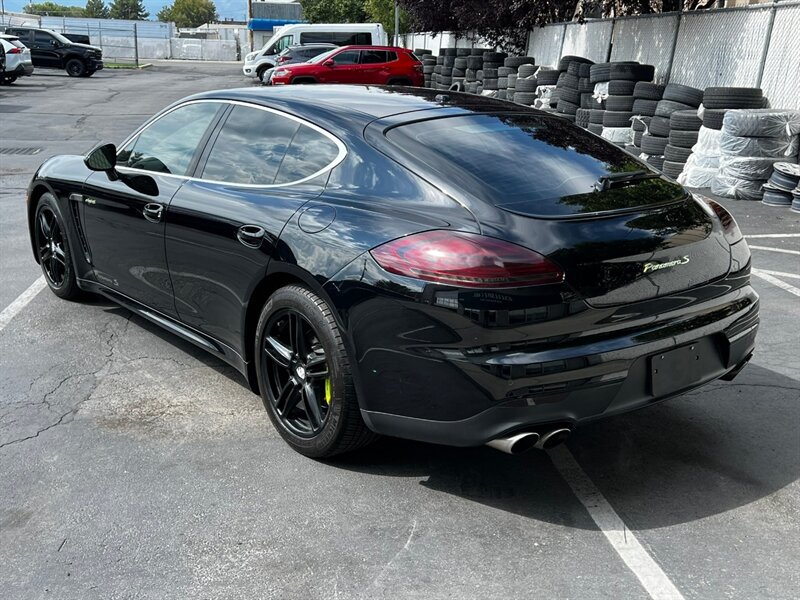 Used 2014 Porsche Panamera S RWD image 5