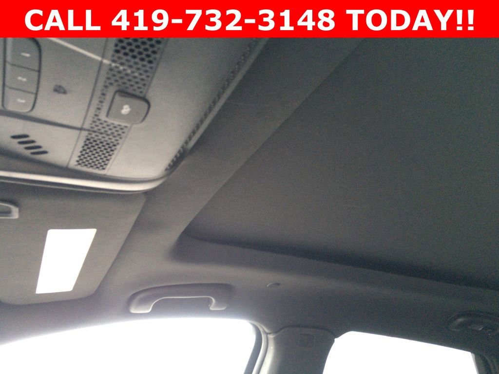 Used 2025 Cadillac XT5 Premium Luxury AWD/4WD image 25