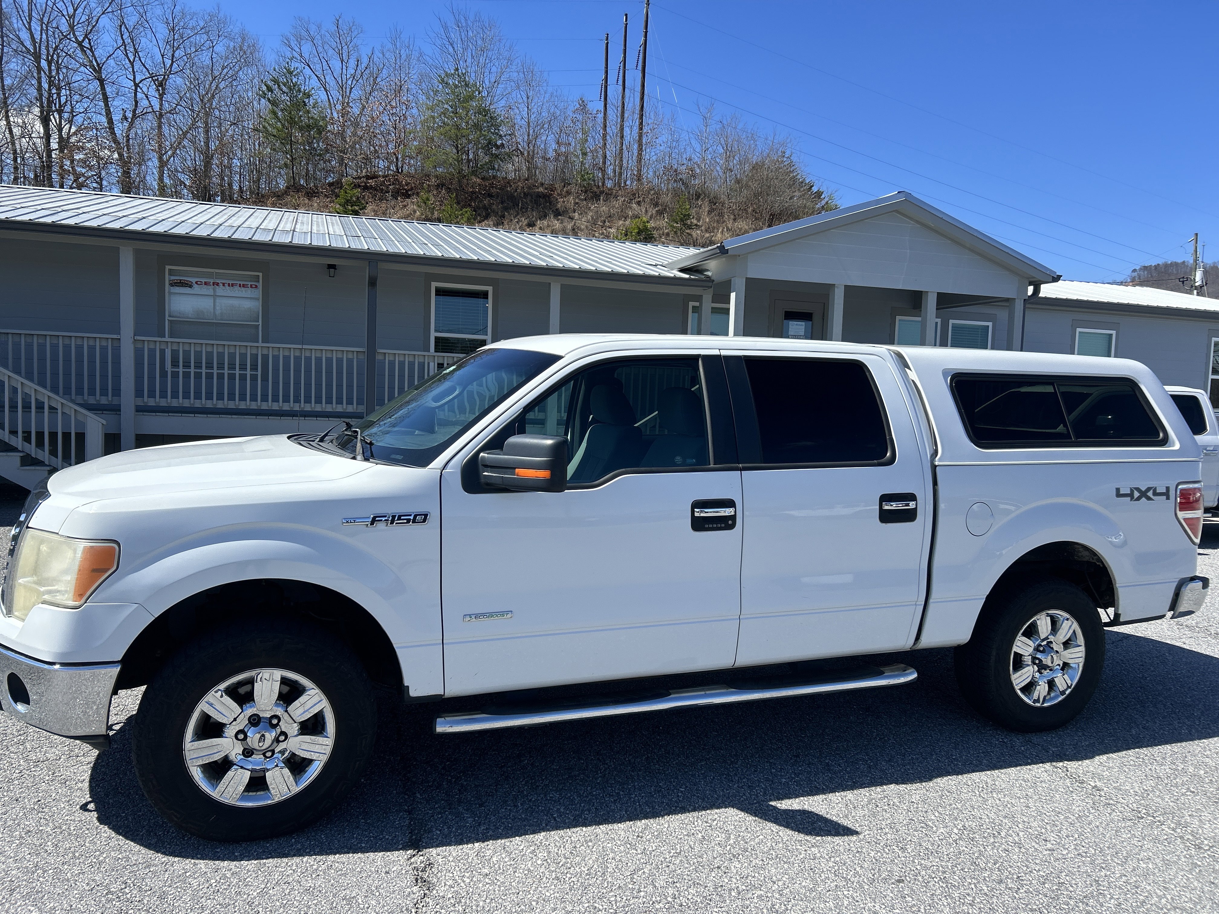 Used 2011 Ford F150 XLT w/ XLT Chrome Pkg image 2