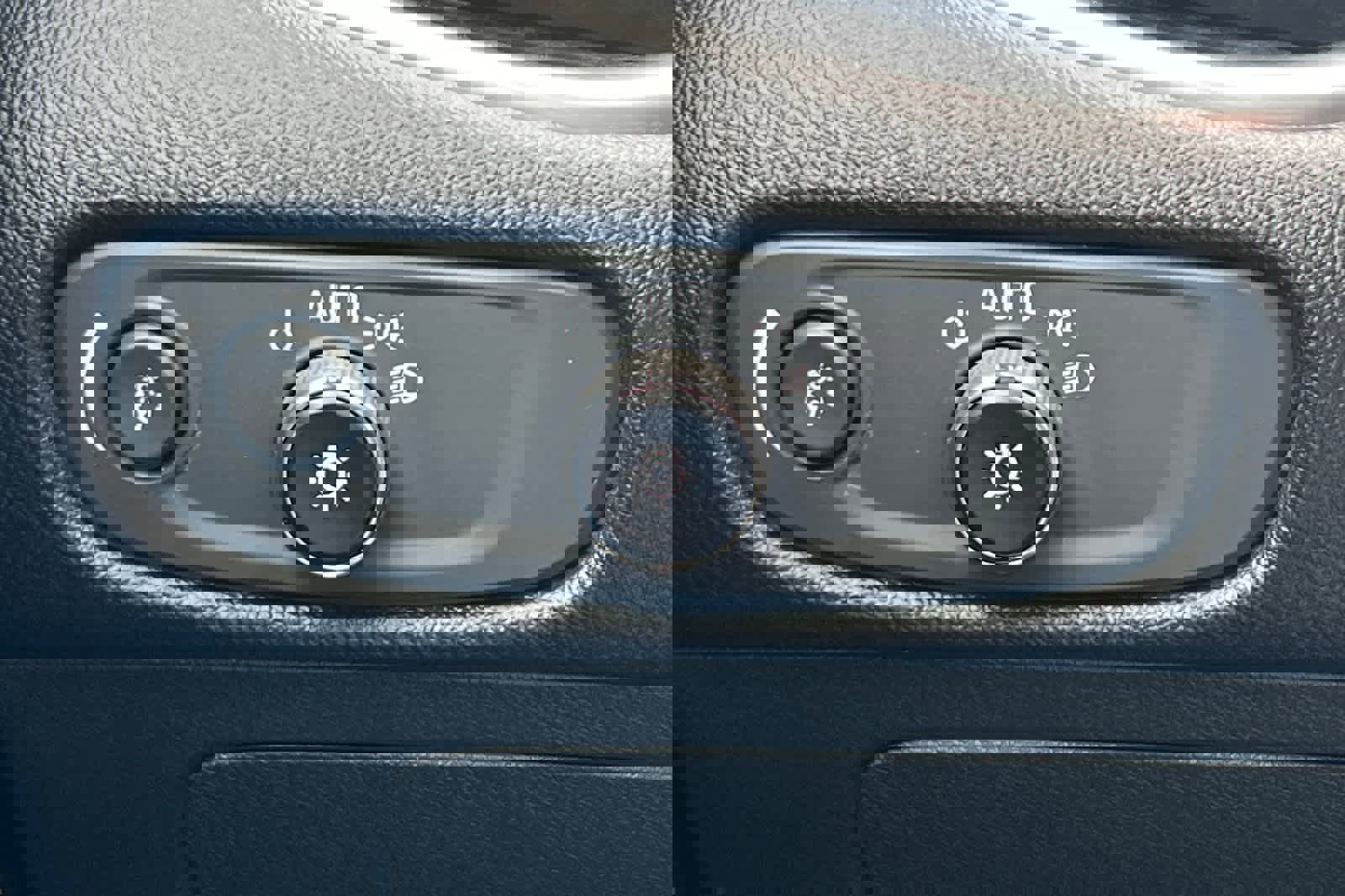 Used 2023 Chevrolet Malibu LT w/ Midnight Edition image 33