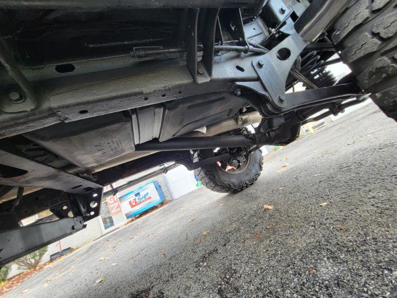 Used 2005 HUMMER H2 SUT w/ Preferred Equipment Group image 46