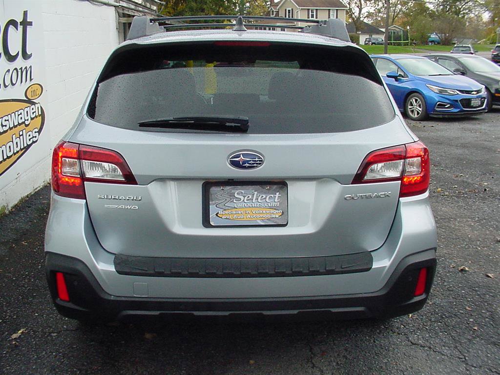 Used 2018 Subaru Outback 2.5i Limited image 5