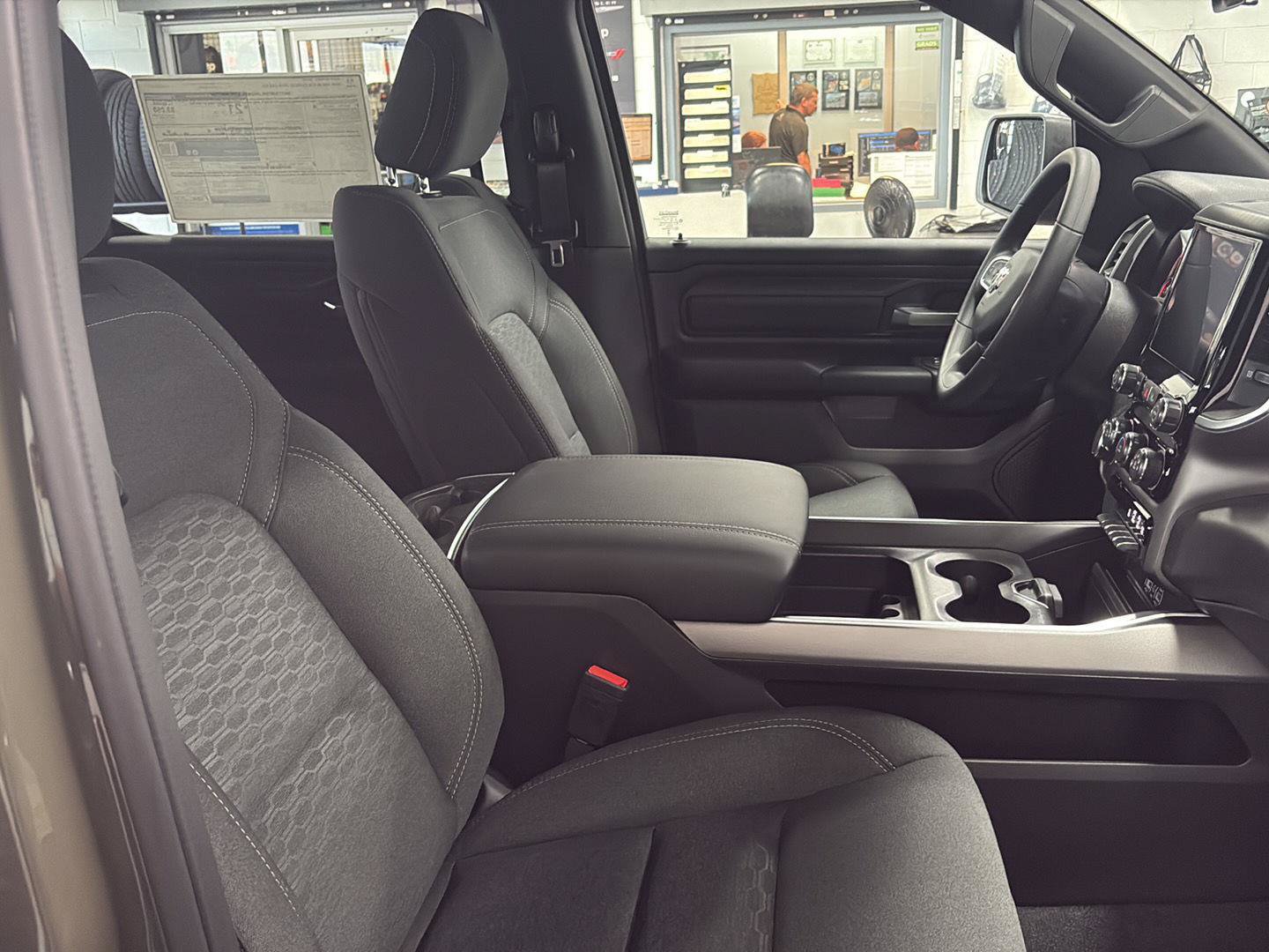 New 2026 RAM 1500 Express AWD/4WD image 25