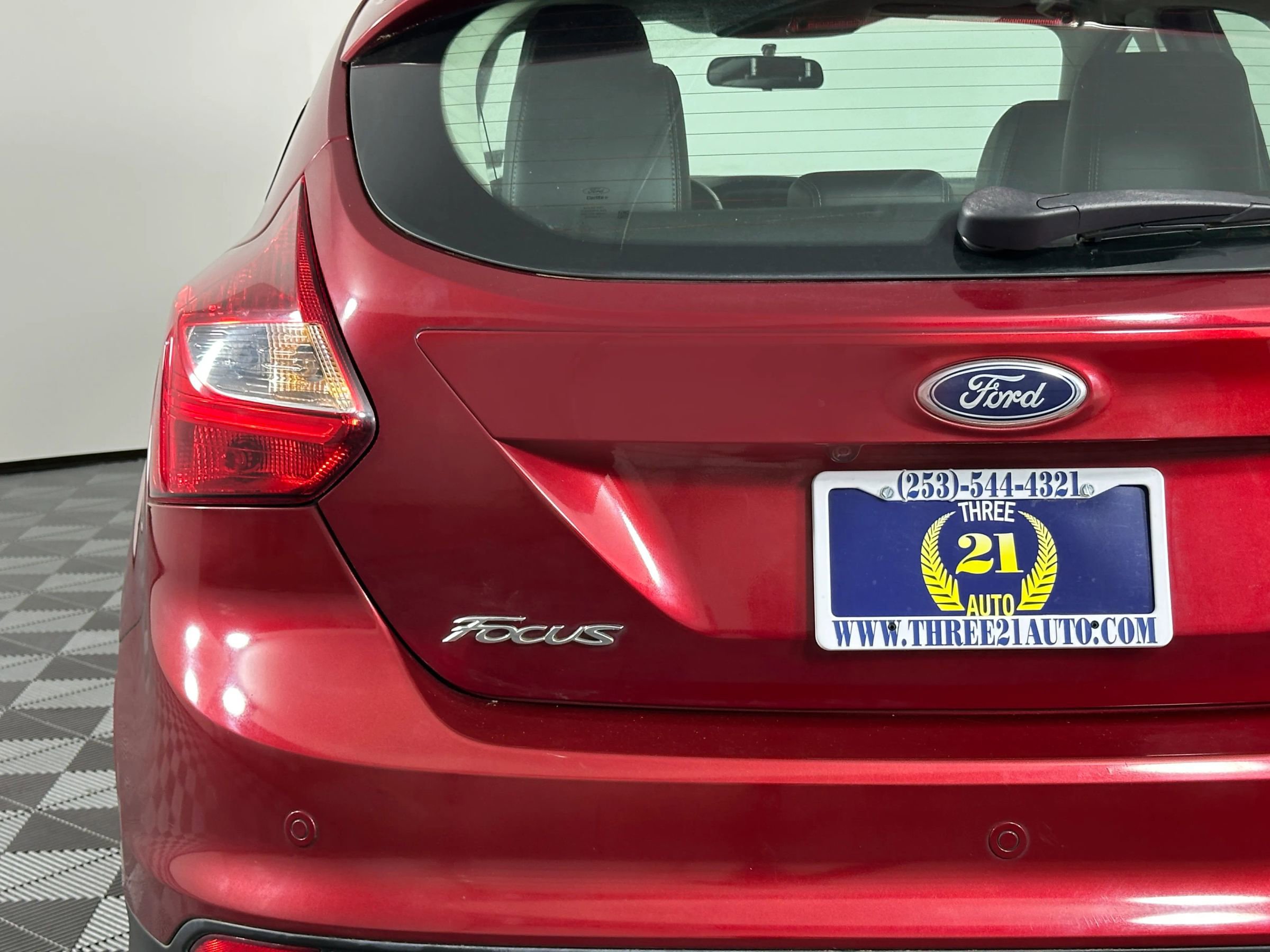 Used 2013 Ford Focus Titanium FWD image 10