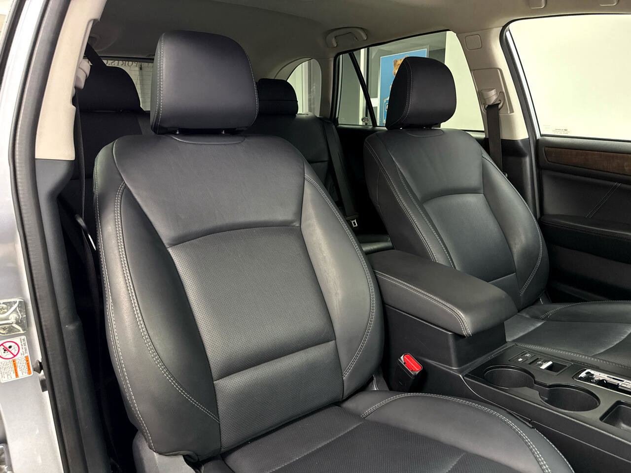 Used 2019 Subaru Outback 3.6R Limited w/ Popular Package #2 image 12