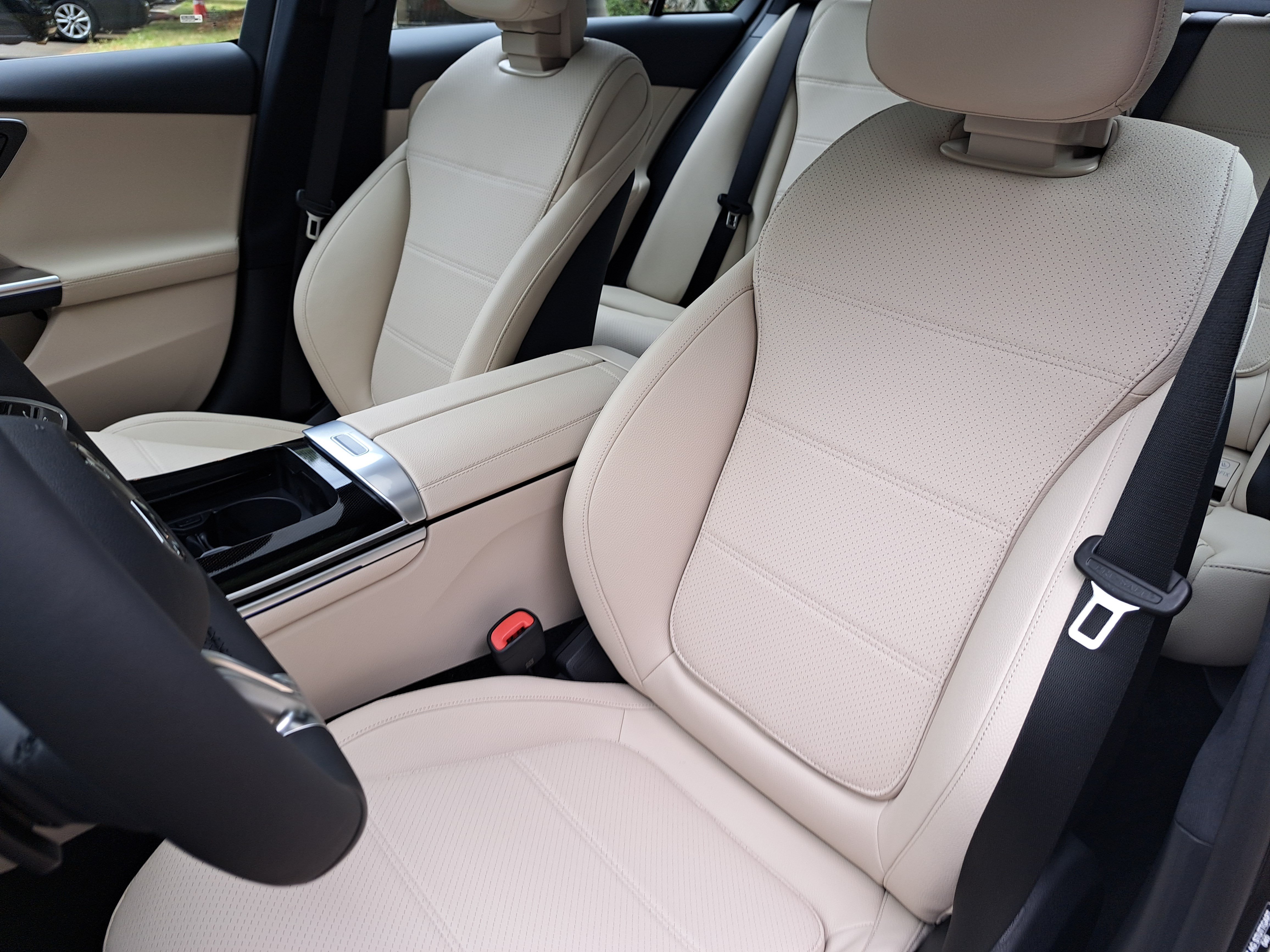 New 2026 Mercedes-Benz C 300 4MATIC Sedan image 16