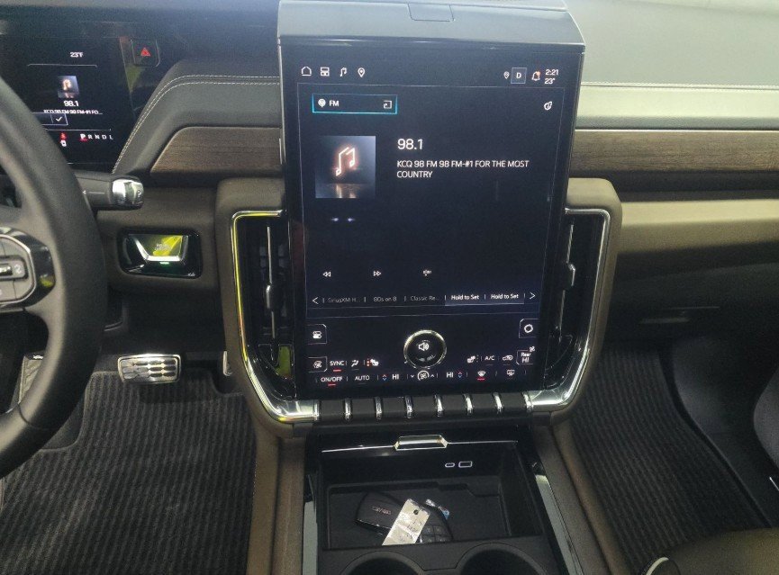 Used 2025 GMC Yukon XL Denali Ultimate image 7