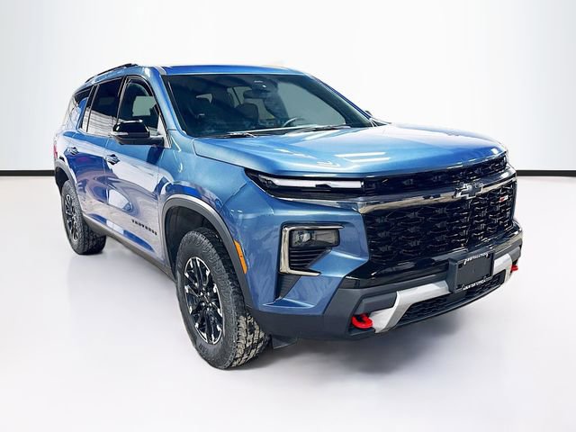 Used 2024 Chevrolet Traverse Z71 image 1