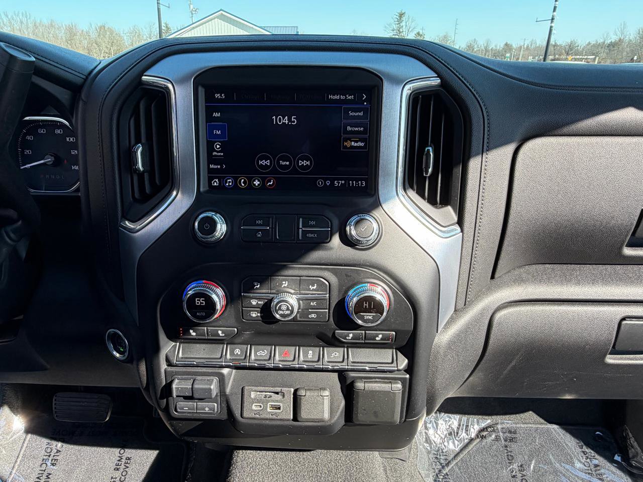 Used 2021 GMC Sierra 1500 SLT image 33