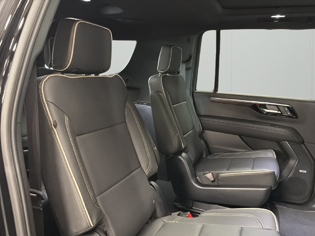 New 2026 Chevrolet Suburban Premier AWD/4WD image 31