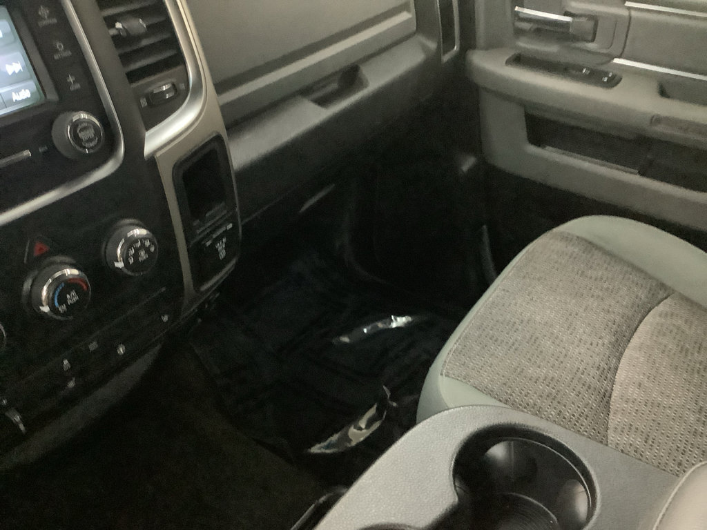 Used 2018 RAM 1500 Classic SLT image 25