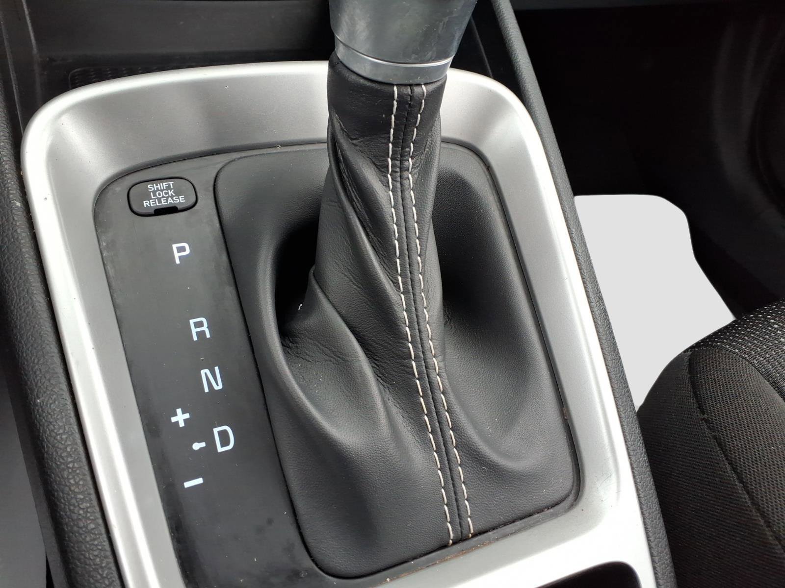 Used 2021 Hyundai Venue SE w/ Cargo Package image 20