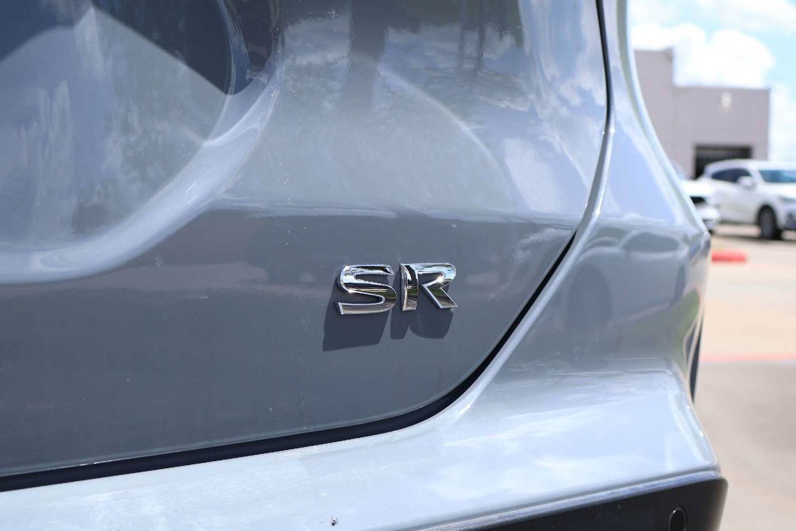 Used 2023 Nissan Kicks SR w/ SR Premium Package FWD image 7