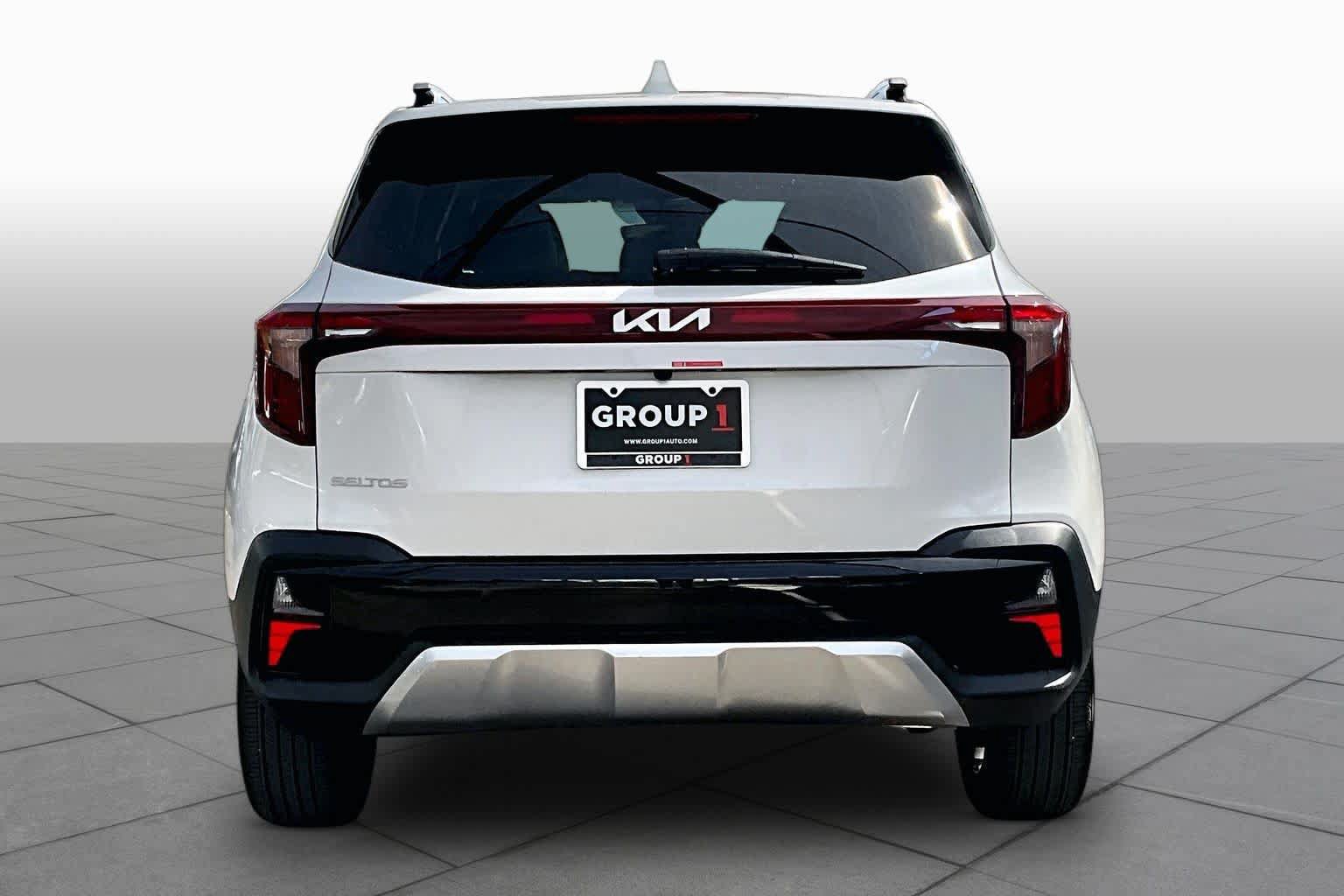 Used 2026 Kia Seltos EX FWD image 5