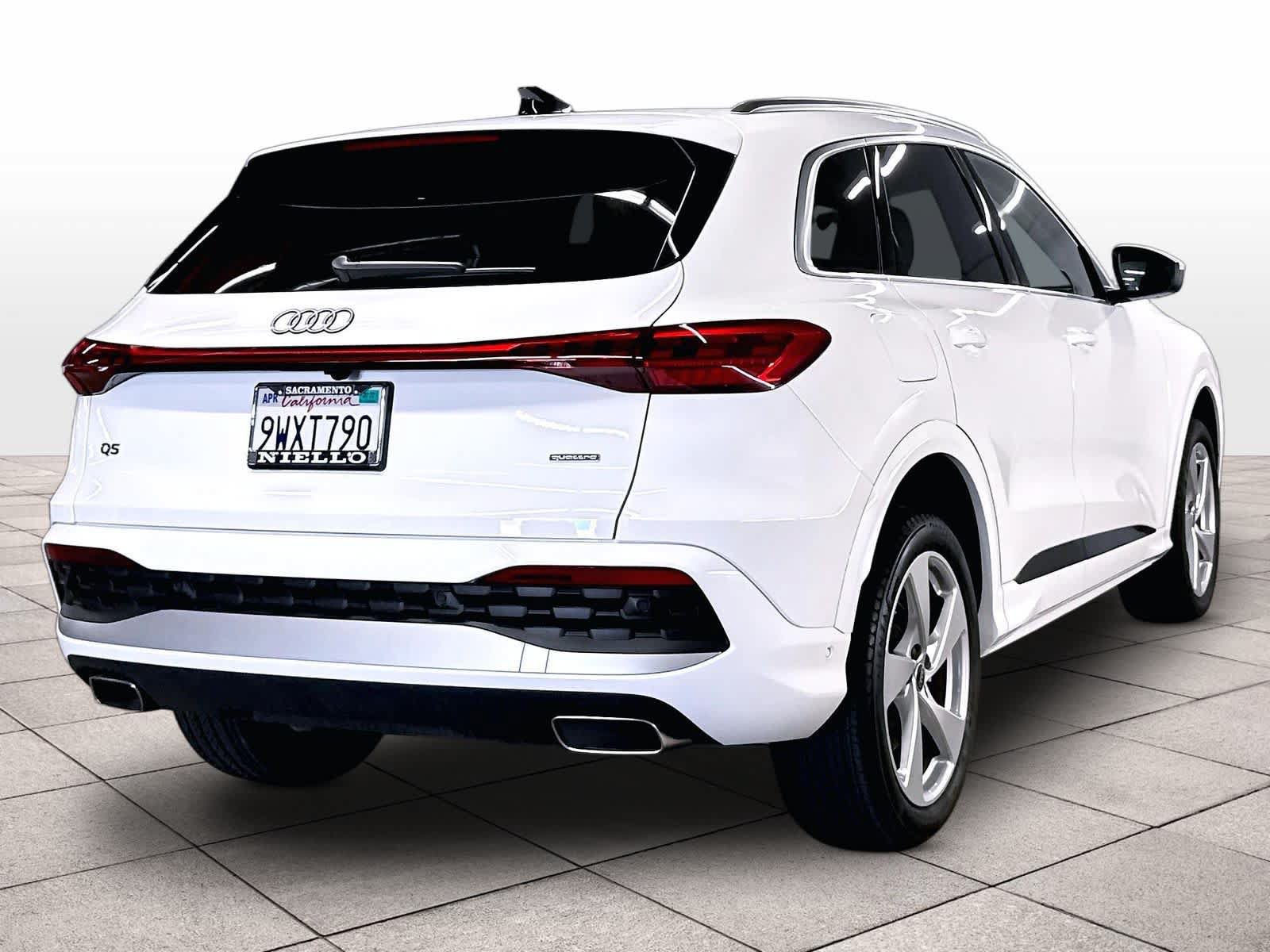 Used 2025 Audi Q5 Premium AWD/4WD image 14