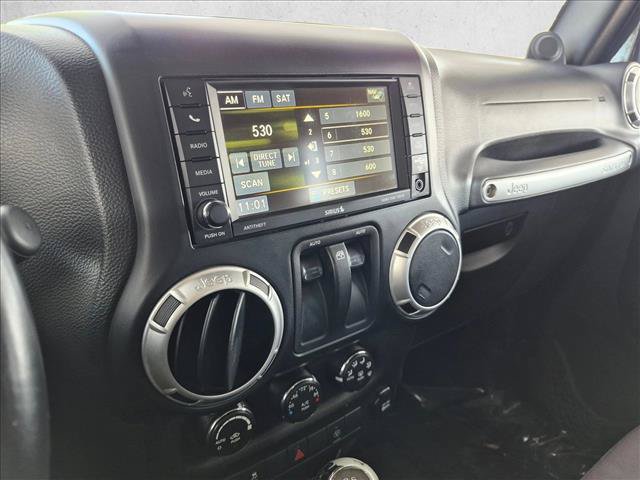 Used 2013 Jeep Wrangler Rubicon w/ PWR Convenience Group AWD/4WD image 12