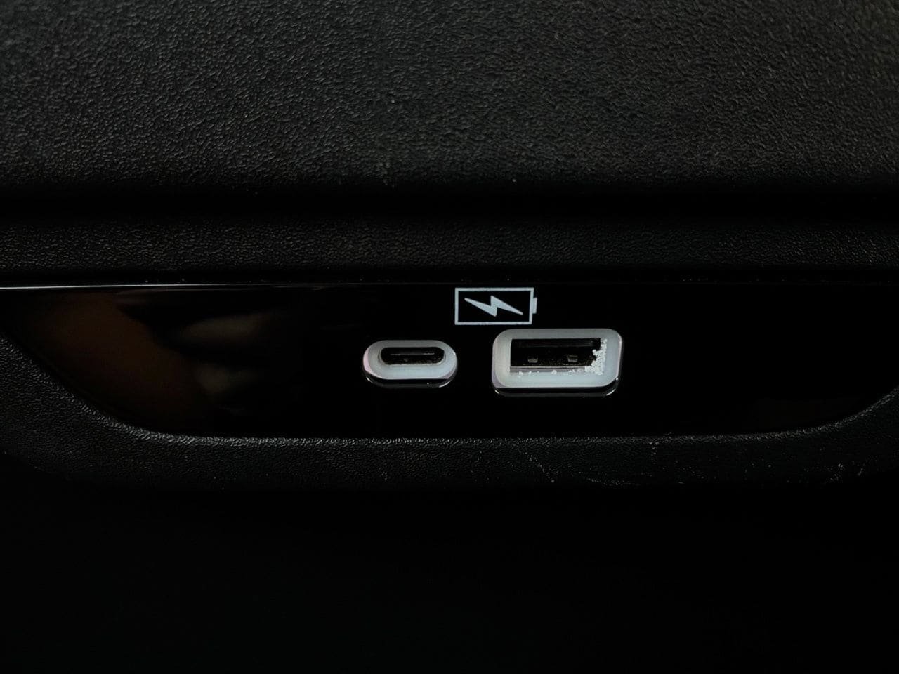 Used 2023 Chrysler Pacifica Limited FWD image 16