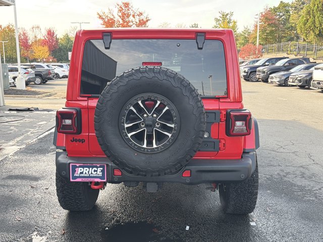 Used 2025 Jeep Wrangler Unlimited Rubicon AWD/4WD image 6