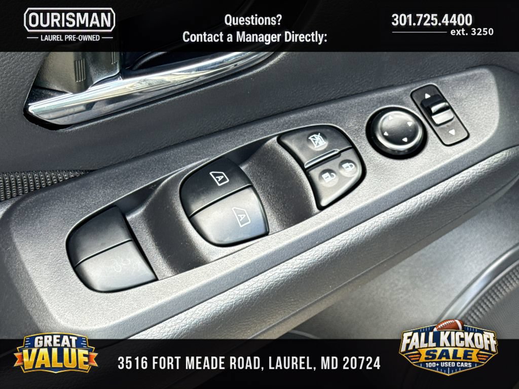 Used 2023 Nissan Kicks SV FWD image 8