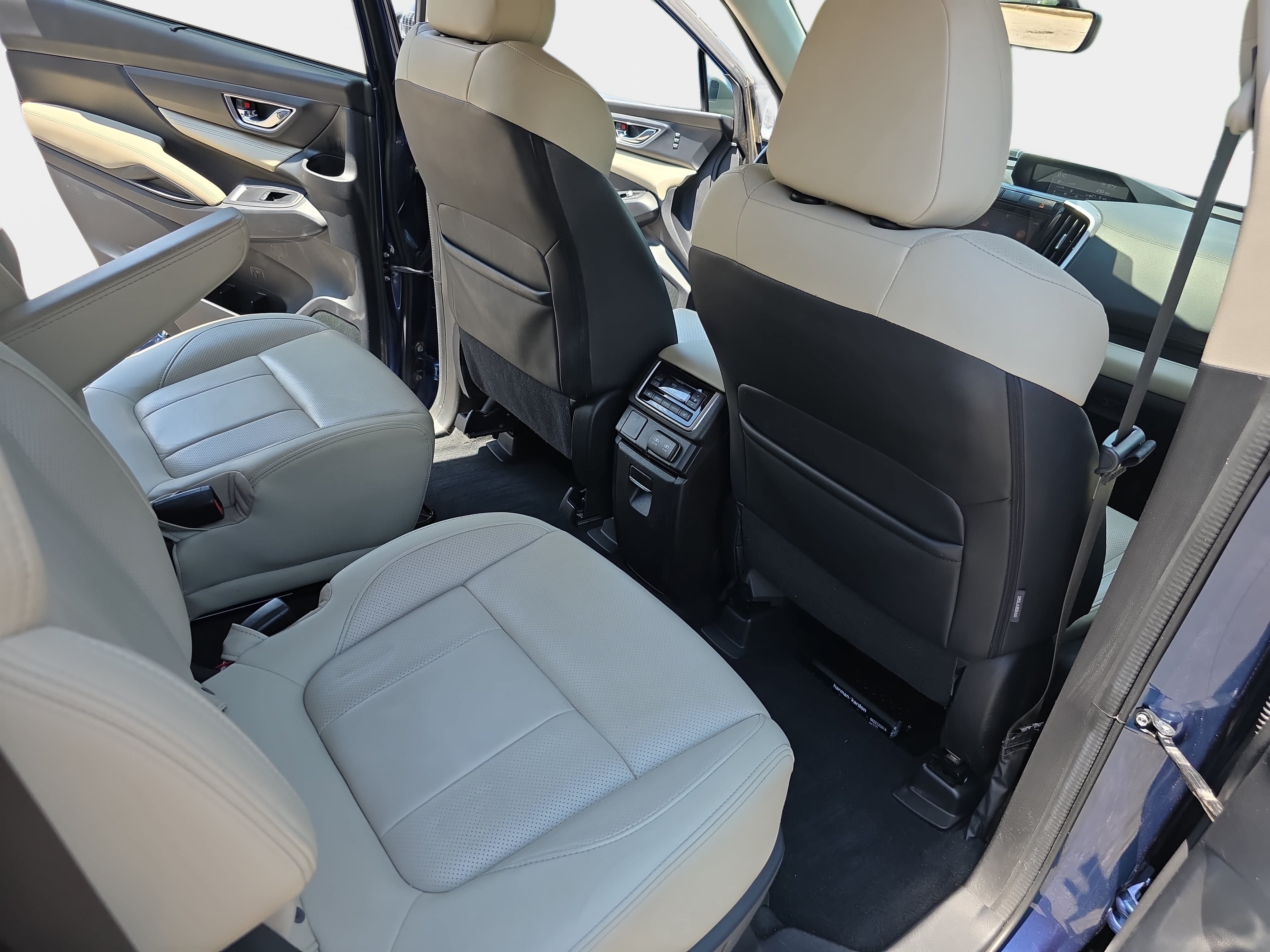 Used 2019 Subaru Ascent Limited AWD/4WD image 11