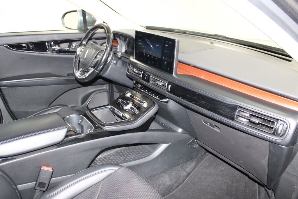 Used 2022 Lincoln Nautilus Reserve w/ Equipment Group 201A image 31
