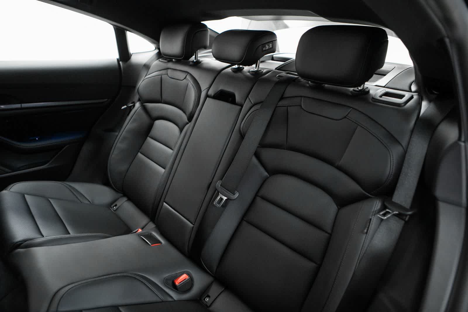 New 2026 Porsche Taycan 4S AWD/4WD image 36