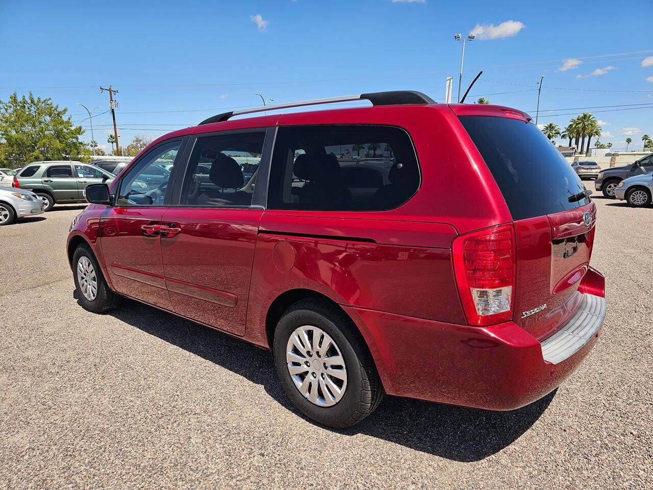Used 2011 Kia Sedona LX FWD image 4