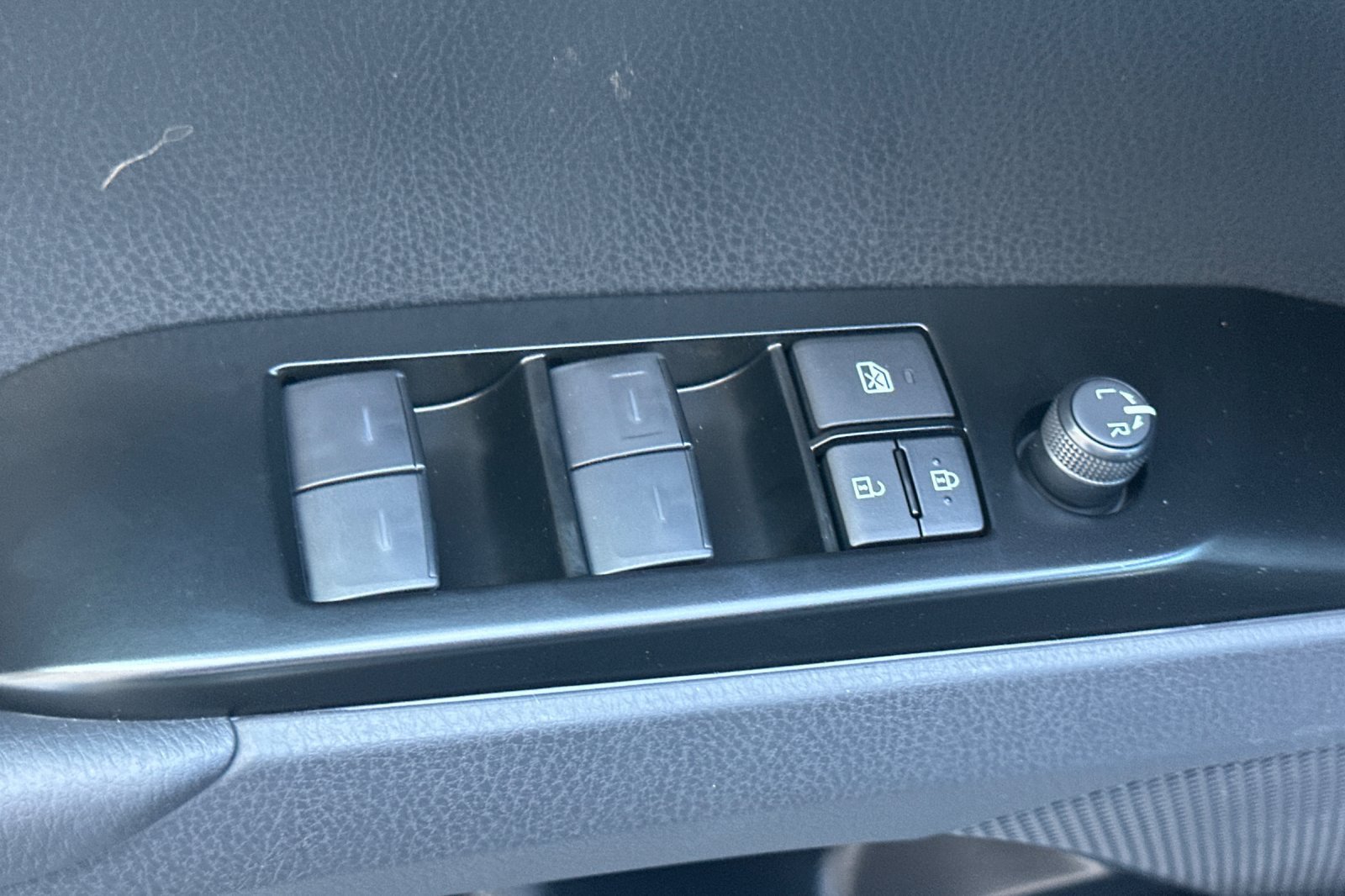 New 2026 Toyota Camry SE FWD image 12