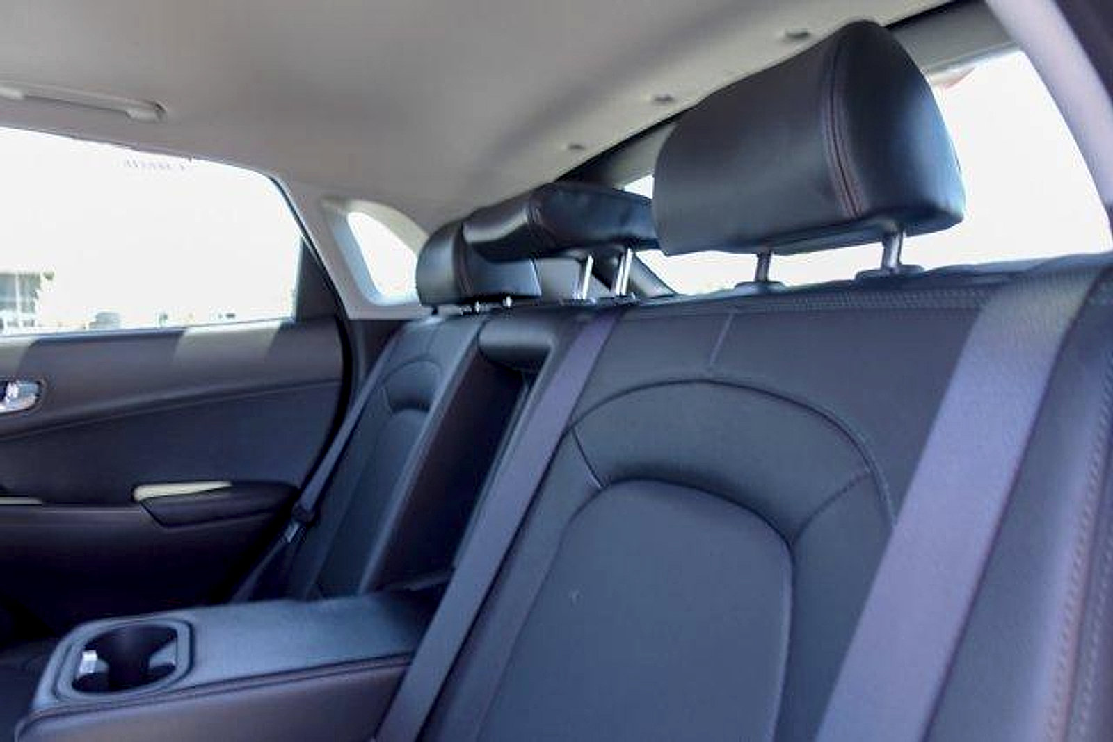 Used 2023 Hyundai Kona Limited FWD image 28