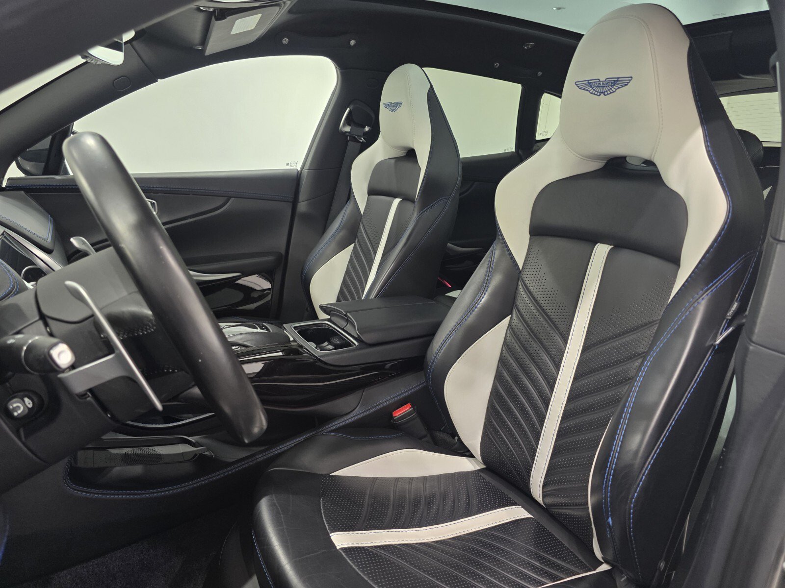 Used 2023 Aston Martin DBX 707 AWD/4WD image 12
