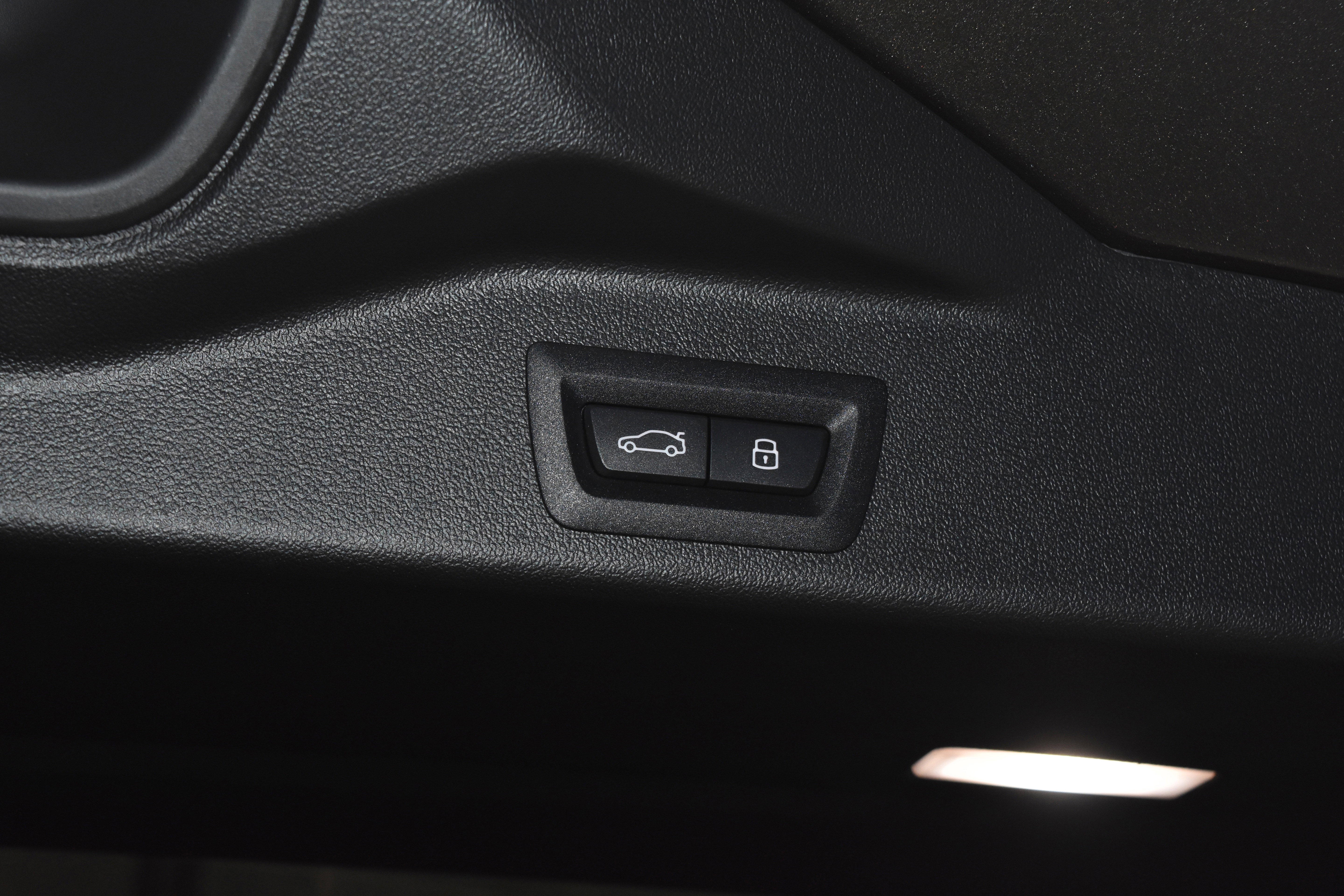 New 2026 BMW X5 xDrive50e w/ Executive Package AWD/4WD image 33