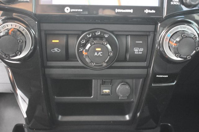 Used 2021 Toyota 4Runner TRD Off-Road Premium AWD/4WD image 27