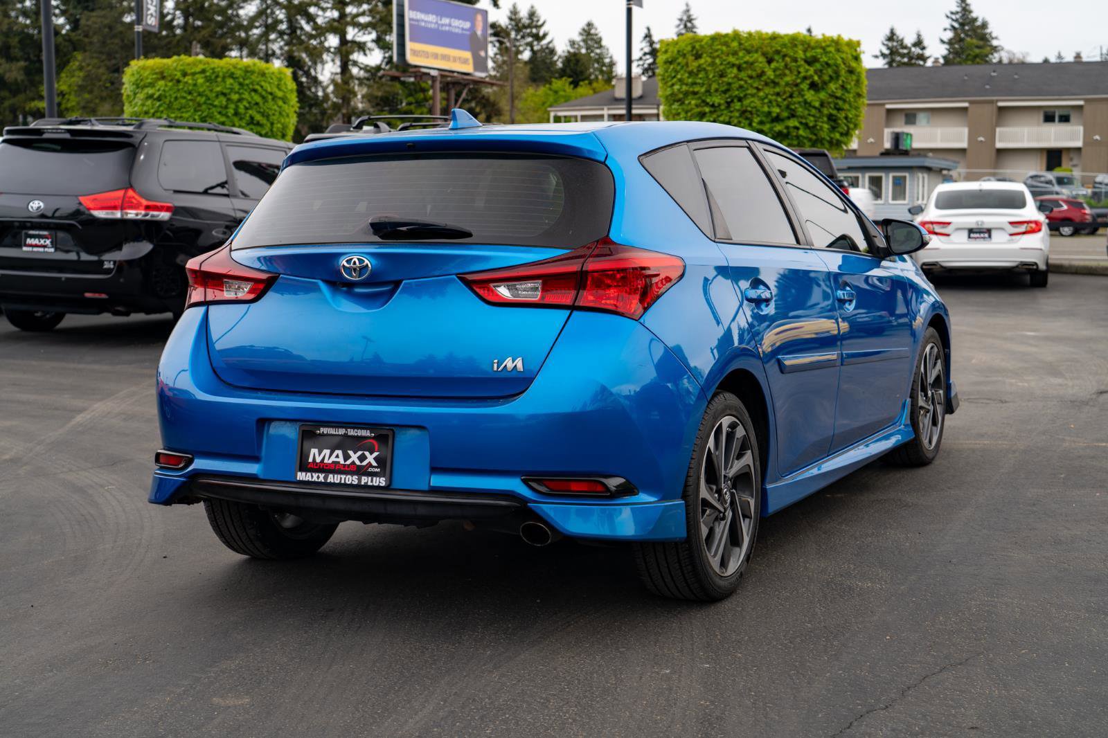 Used 2018 Toyota Corolla iM w/ All-Weather Mat Package FWD image 9
