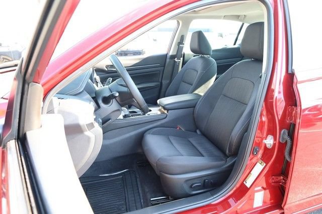 Certified 2025 Nissan Altima 2.5 SV w/ SV Premium Package FWD image 8