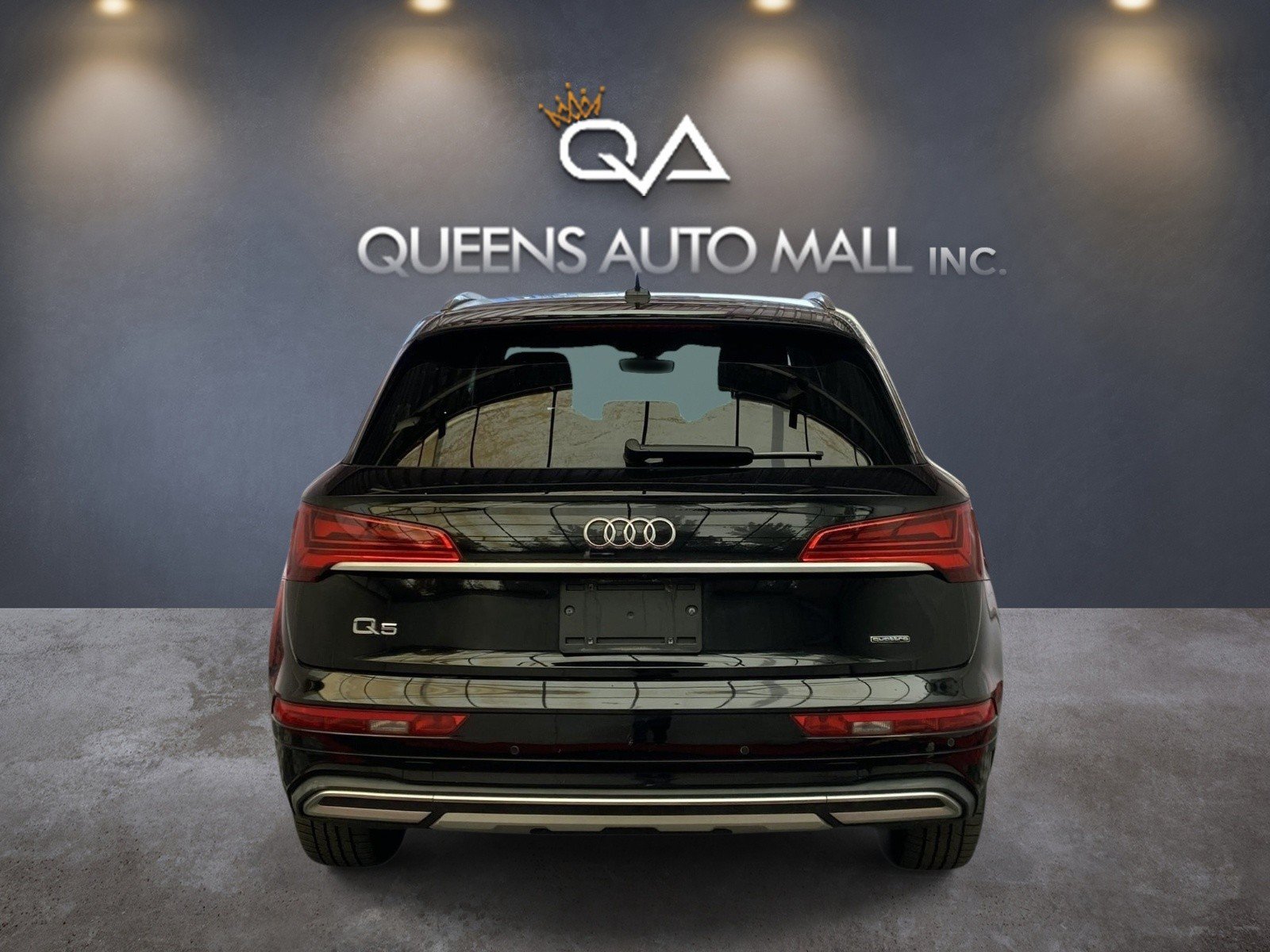 Used 2021 Audi Q5 2.0T Premium w/ Convenience Package AWD/4WD image 5