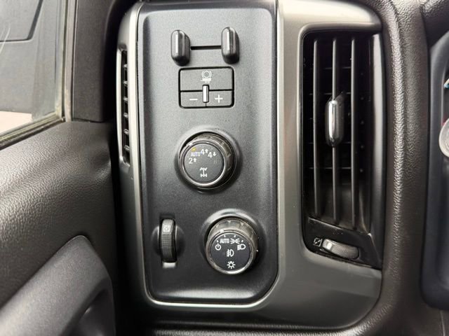 Used 2019 Chevrolet Silverado 1500 LT w/ All Star Edition image 35