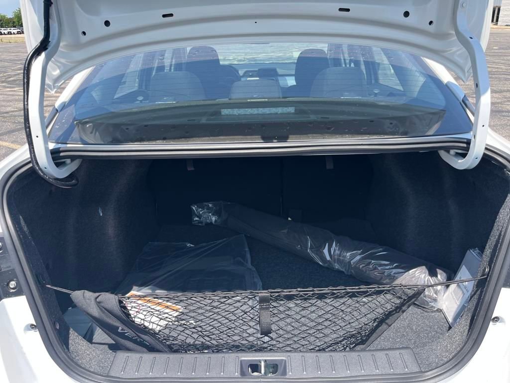 New 2025 Nissan Versa SV w/ Trunk Package image 31